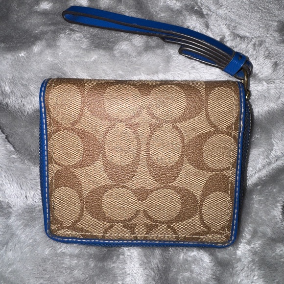 Coach Beige and Blue Wristlet Wallet - Picture 2 of 6